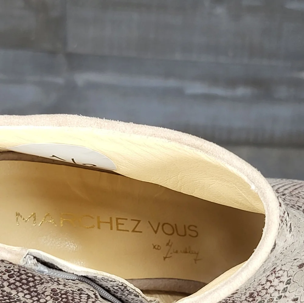 Marchez Vous XO Yeardley booties feature